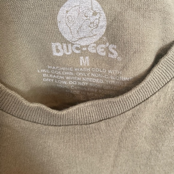 🦃Buc-ees Women's medium  T-shirt Green Cotton Life Is Short Take the Trip Spring - Picture 7 of 7